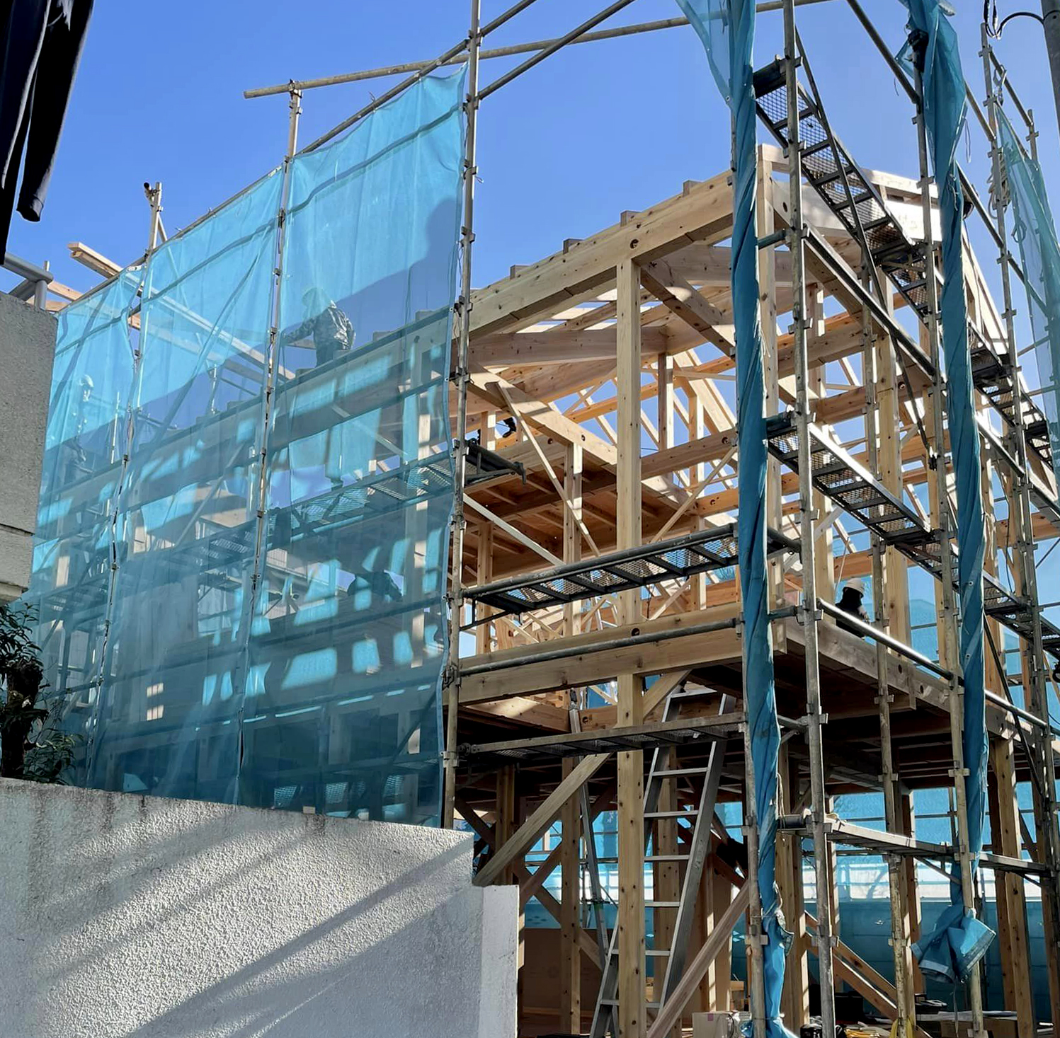 建て方と外構デッキ＆手すり工事