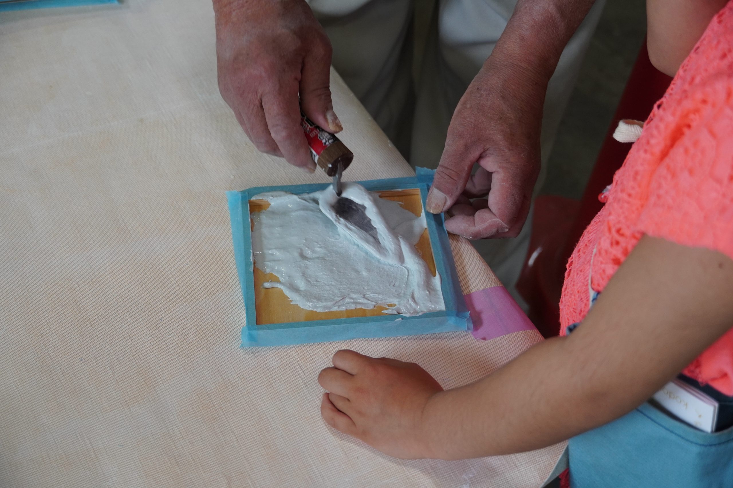 タイル貼り体験｜こども工務店