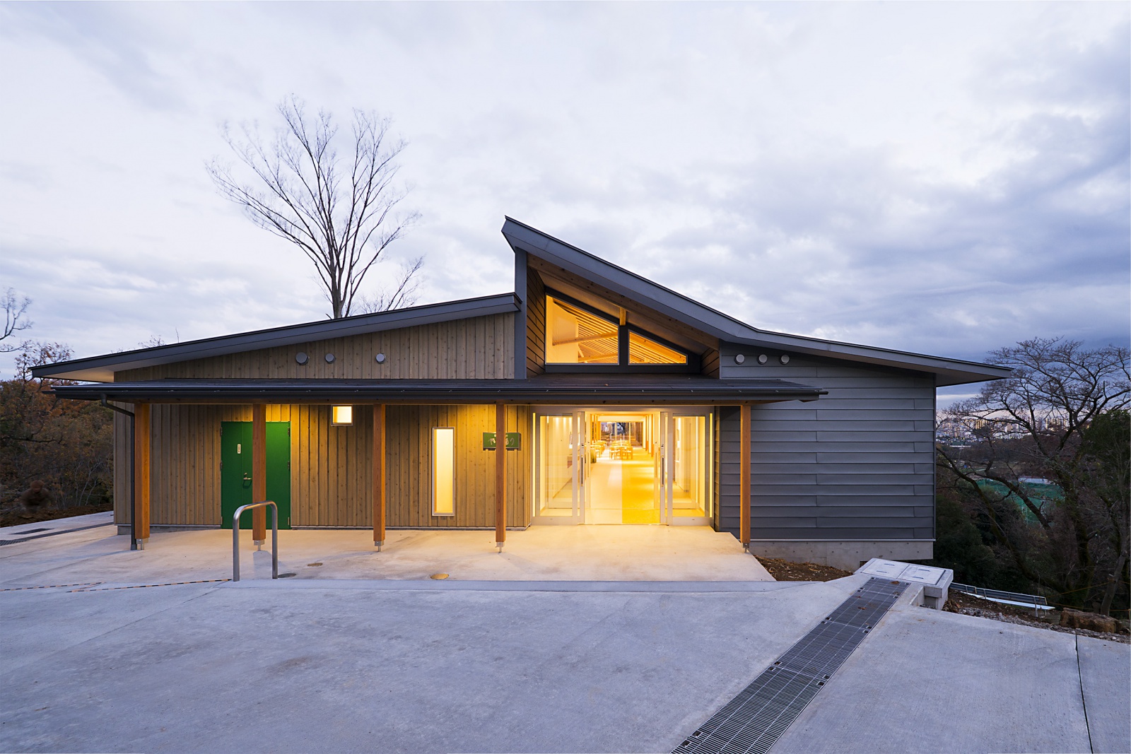 大学セミナーハウス　Dining Hall やまゆり