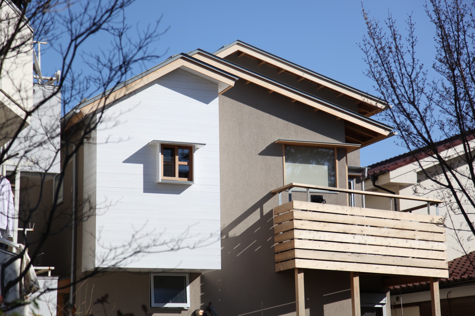 家族をやさしく包み込む家