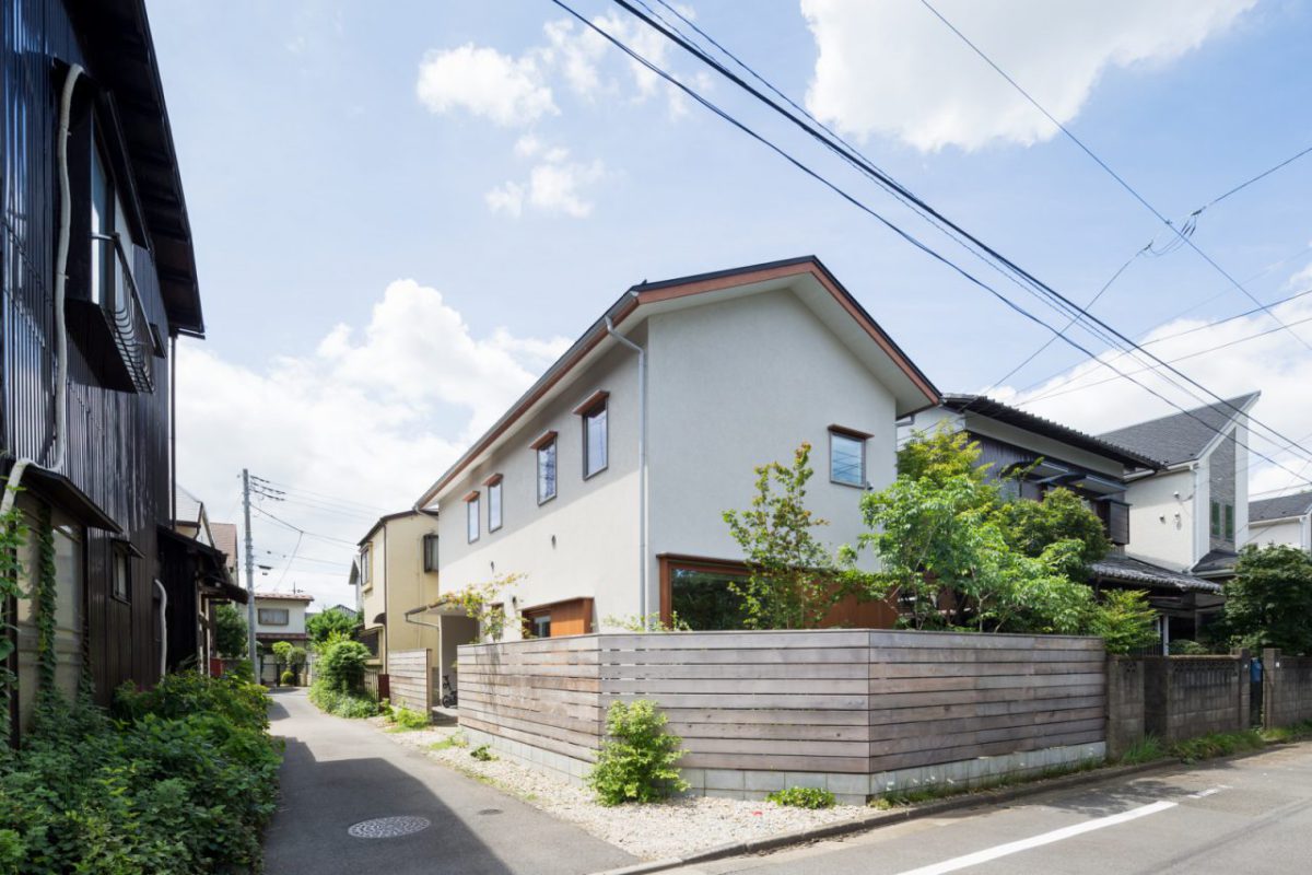 設計部の中村も土地探しからの家づくりを経験。「こんな家にしたい」ということを念頭において土地探しを進めて行きました。