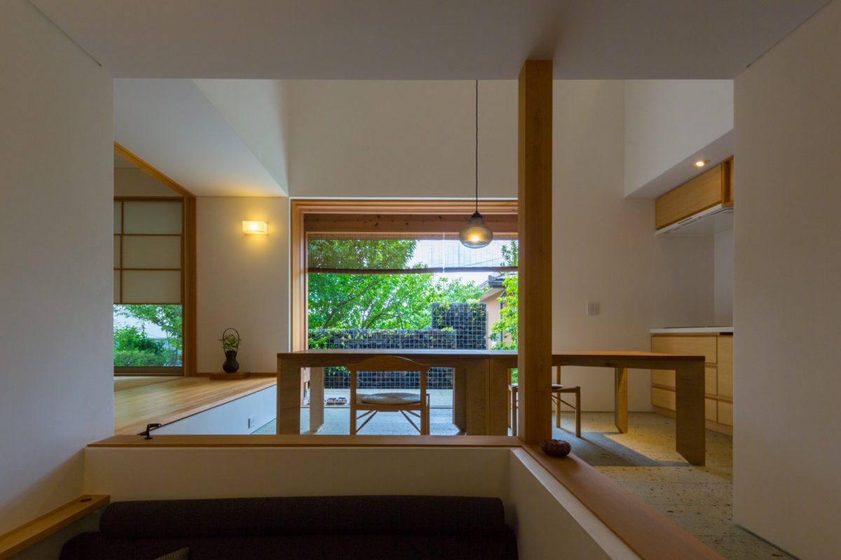 市中山居（しちゅうさんきょ）: 通り庭（ダイニングキッチン）