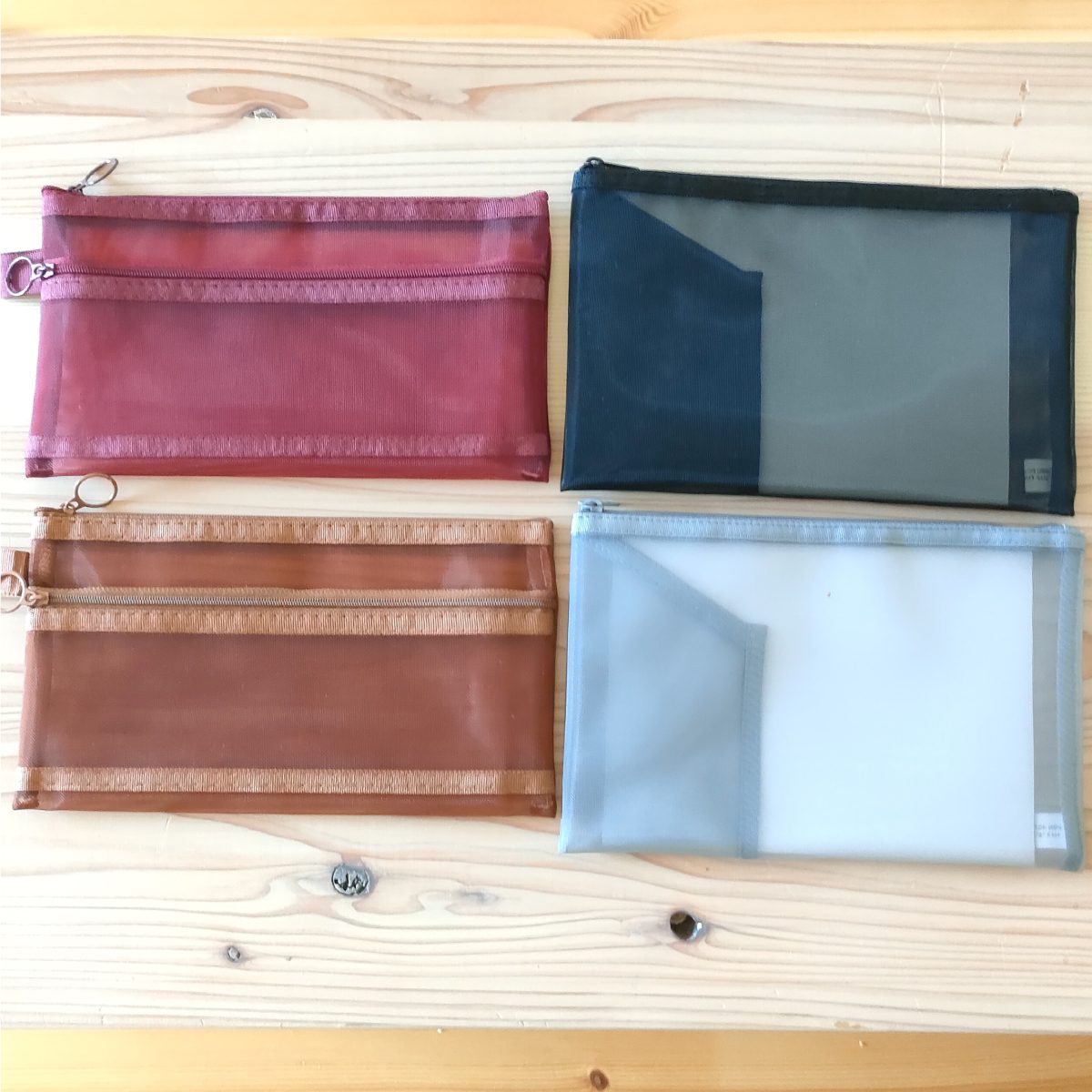 カラー　左上：赤、左下：茶、右上：黒、右下：グレー　＊赤のお申込みは締め切りました。