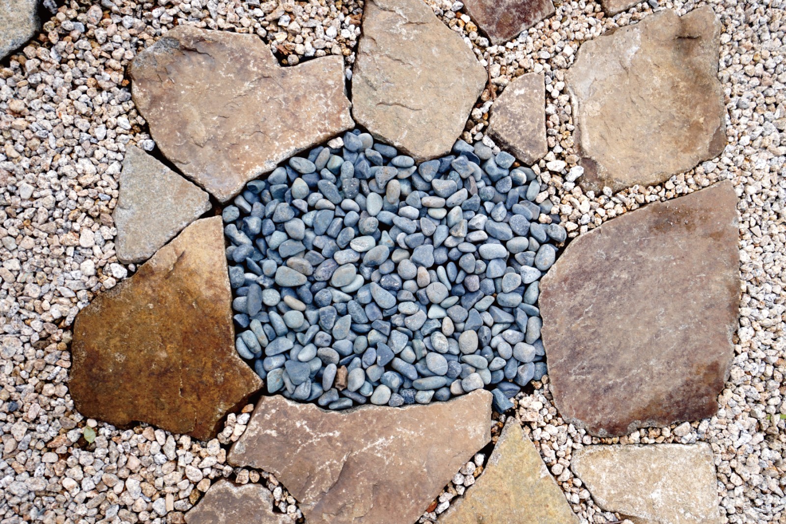 雨水の溜まり場