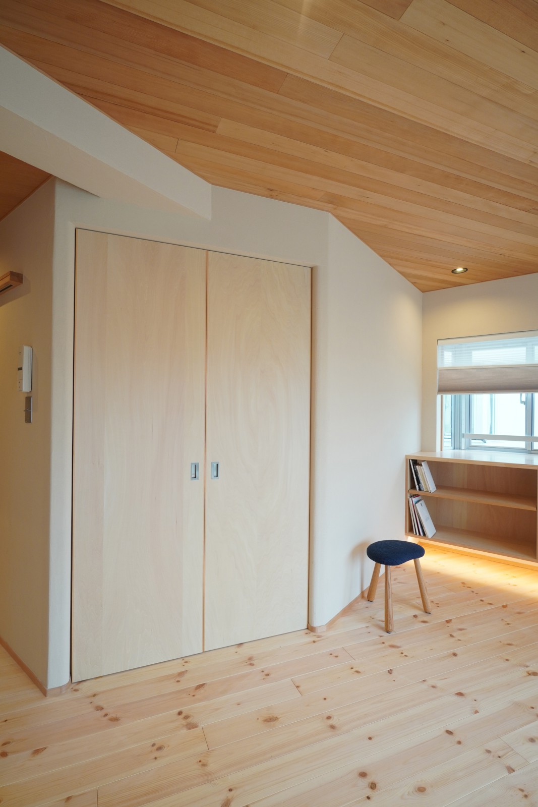 斜めにした収納スペース