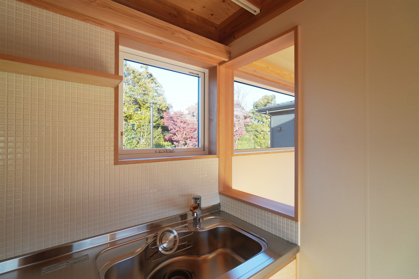 キッチンから景色が望めます