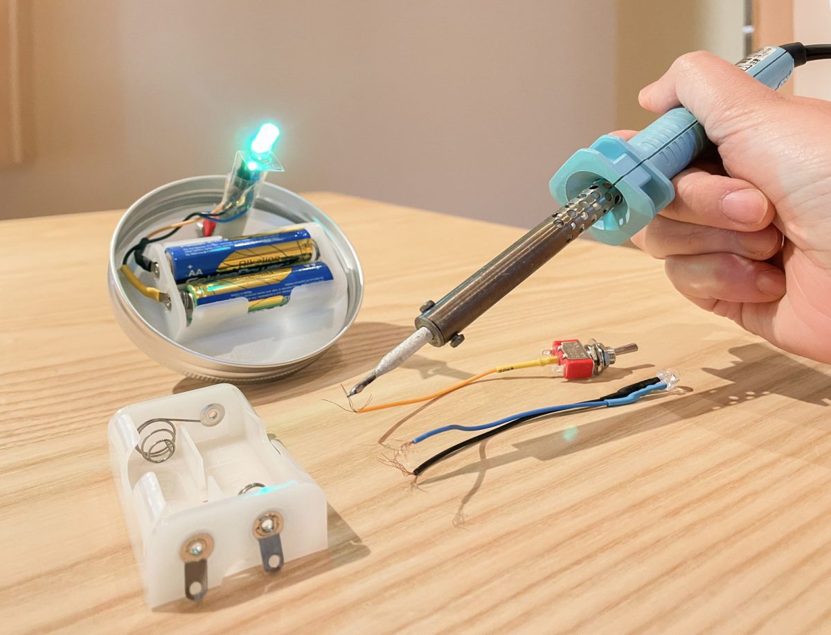 はんだごて登場！やけど注意！