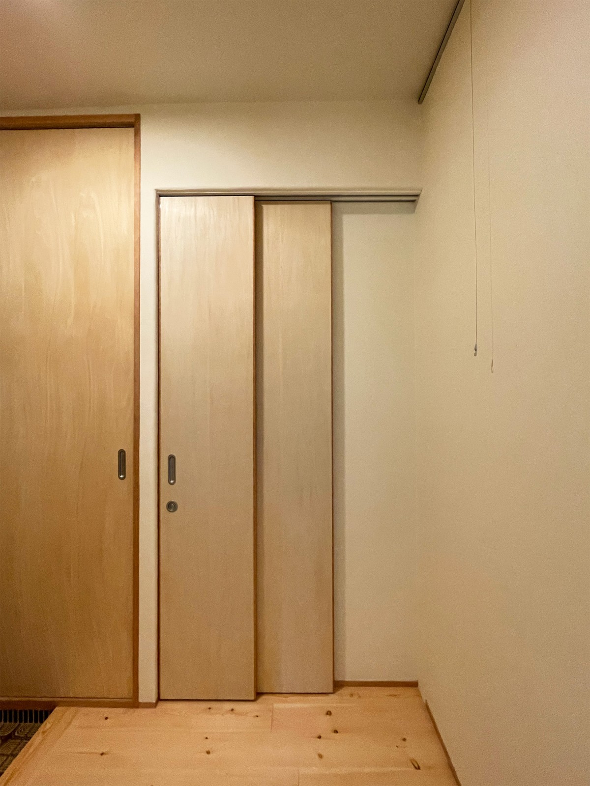 洗面につながる扉