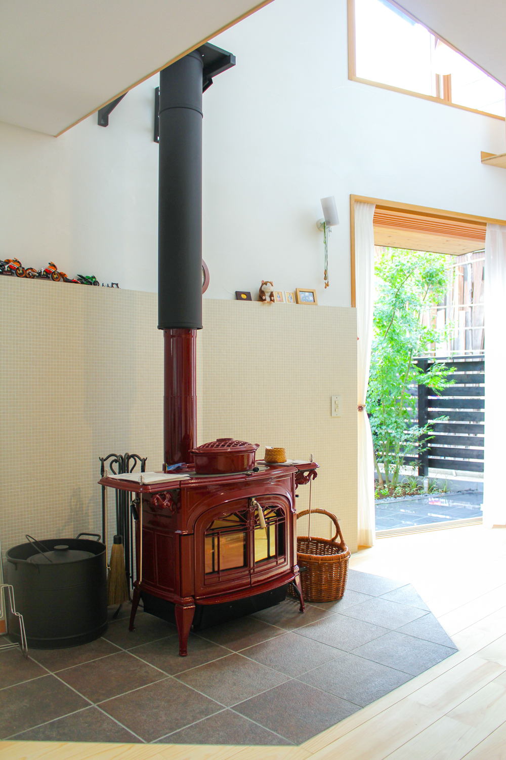 ストーブ：バーモントキャスティング社 アンコール（レッド）
