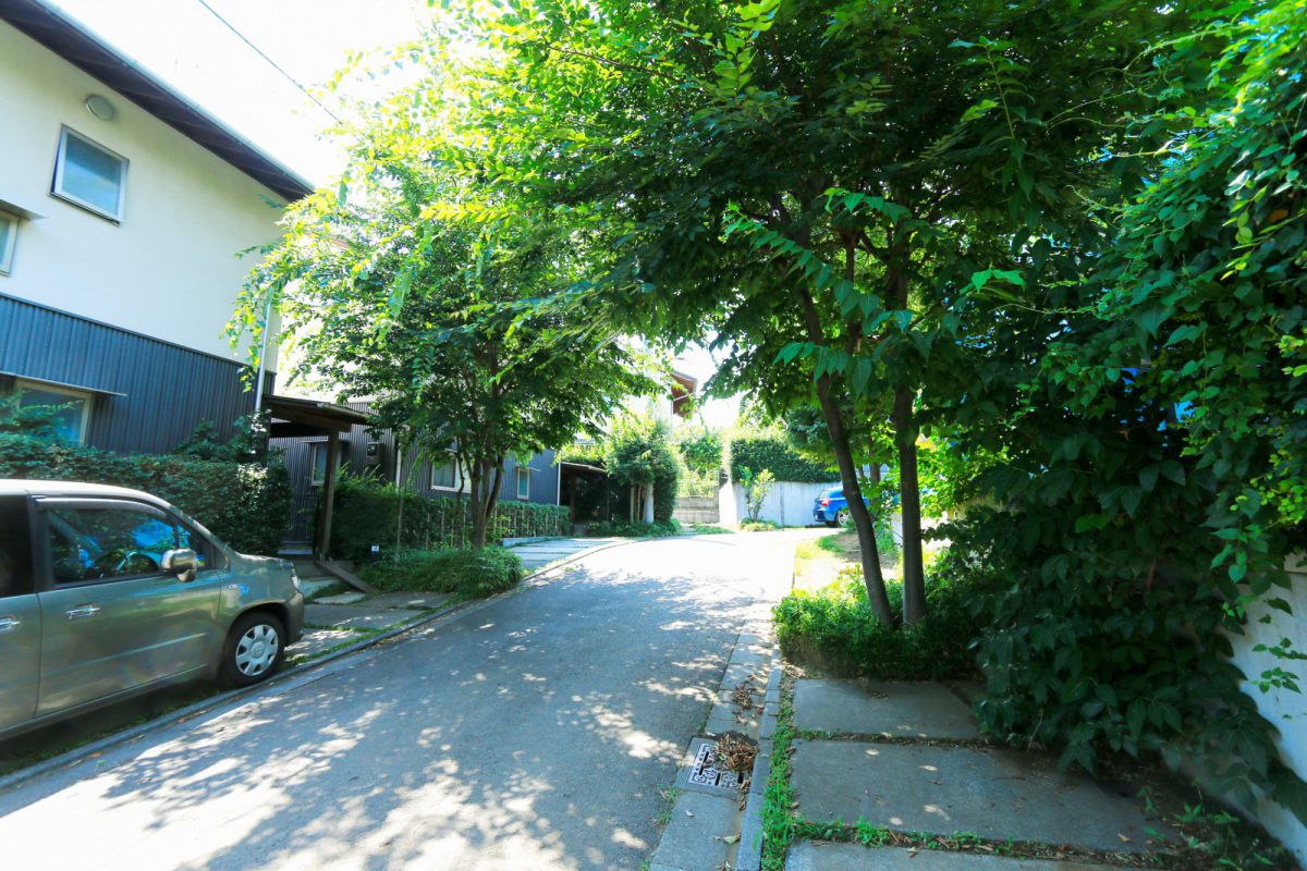 建築家の田中敏溥さんとつくったソーラータウン西所沢のまちなみ。