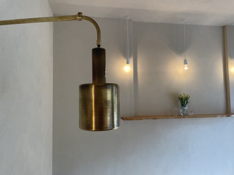 真鍮のブラケットライト