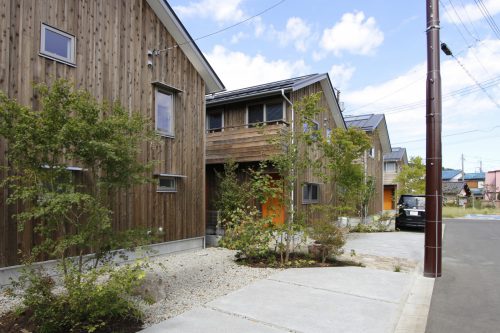 ソーラータウン八国山