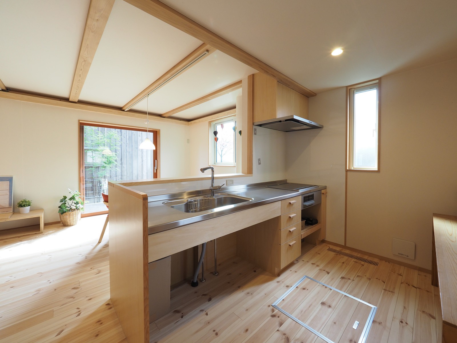 大工さんが手仕事でつくるキッチン。