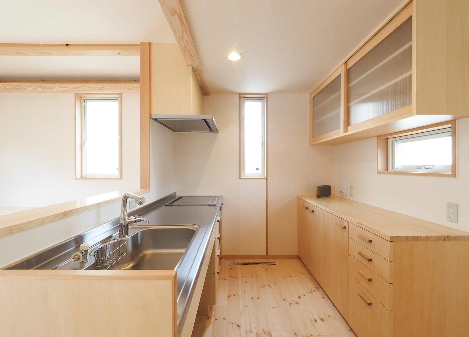 大工がつくるキッチンと造作の収納