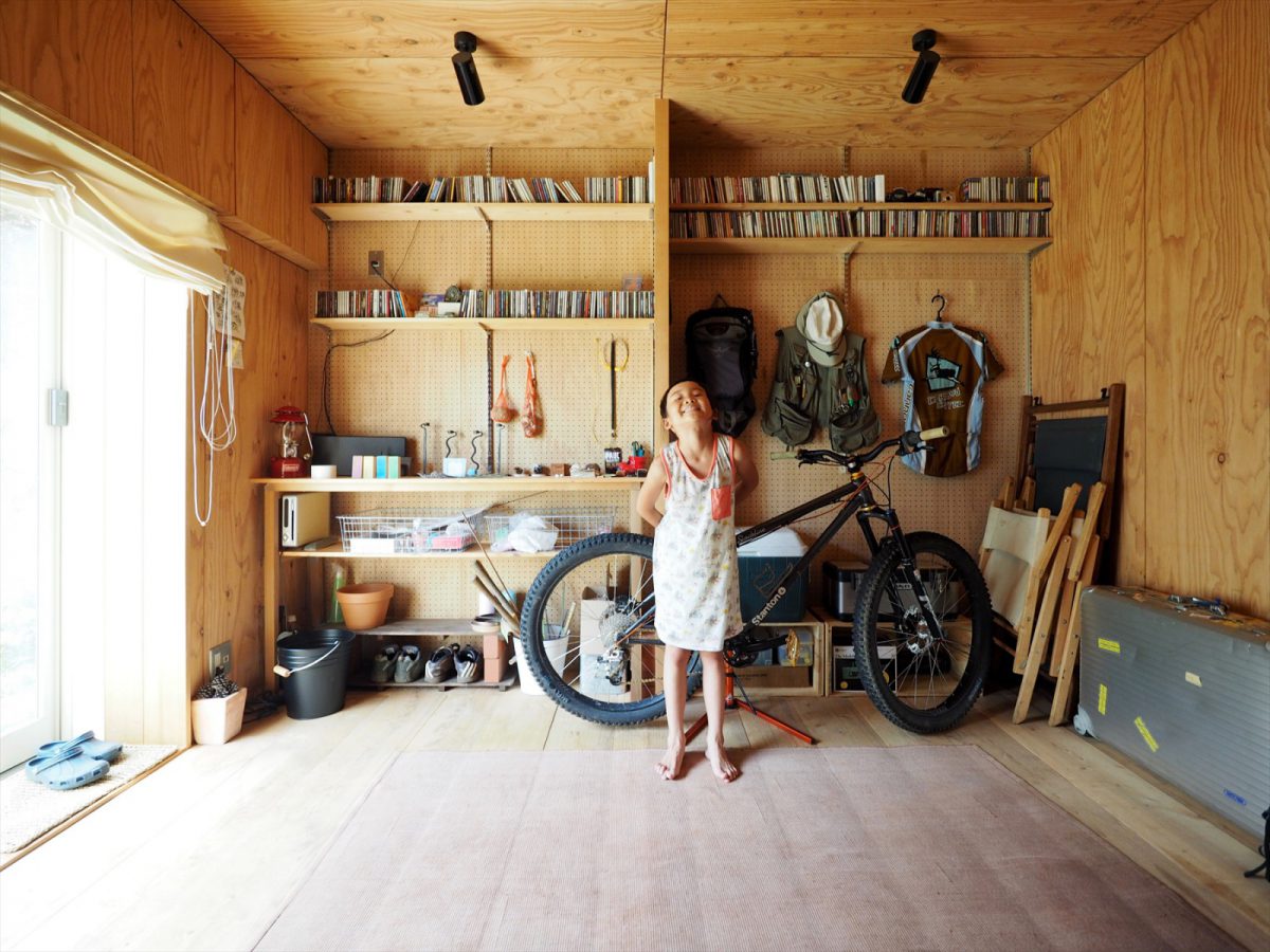 暮らしづくり事例３：中古戸建物件を購入し、憧れの半地下ガレージを実現