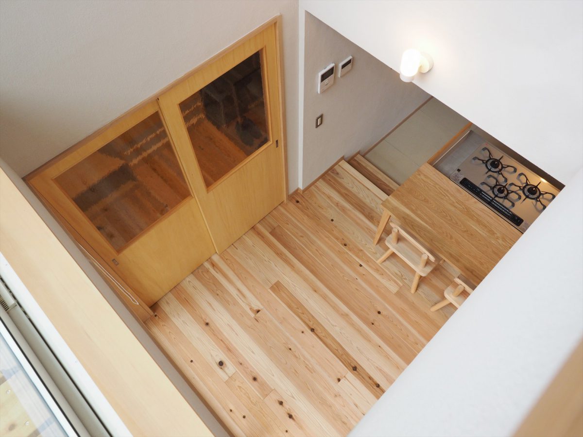 自然の光が入る吹き抜け