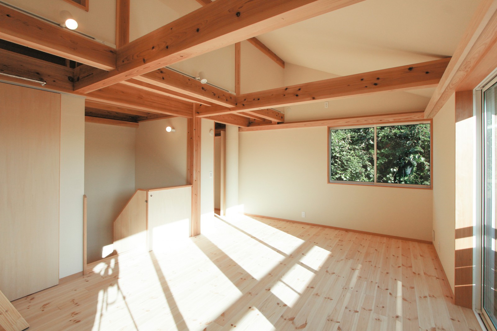 子ども部屋。子ども達が大きくなるまではオープンなひとつながりの空間にしておき、成長に合わせて間仕切りができる。