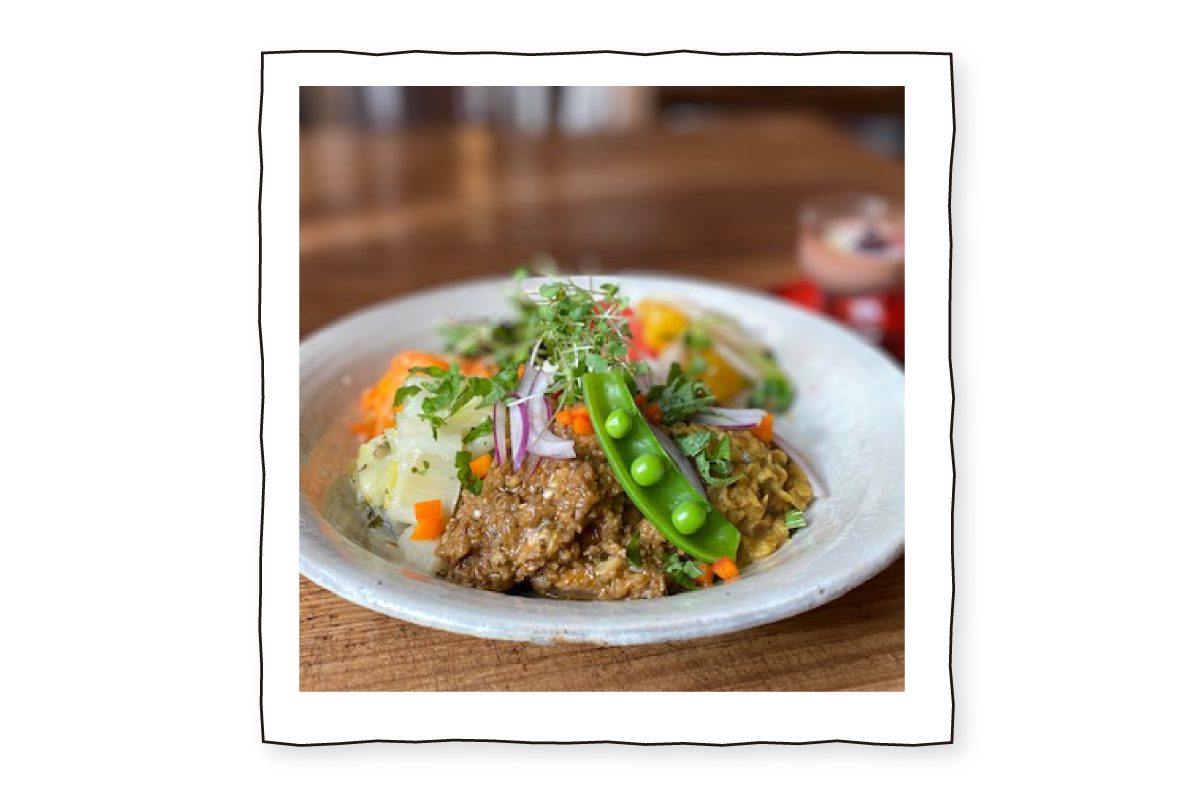 狭山市の レコードカフェ月季（つき）さんのカレーもやってきます！