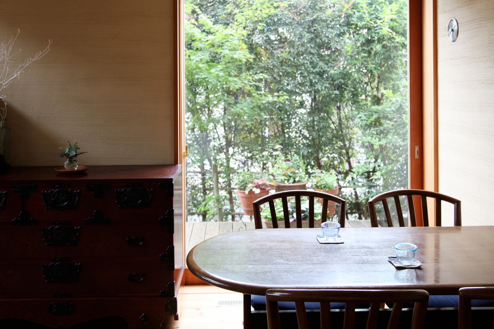 じっくりと手をかけて暮らす