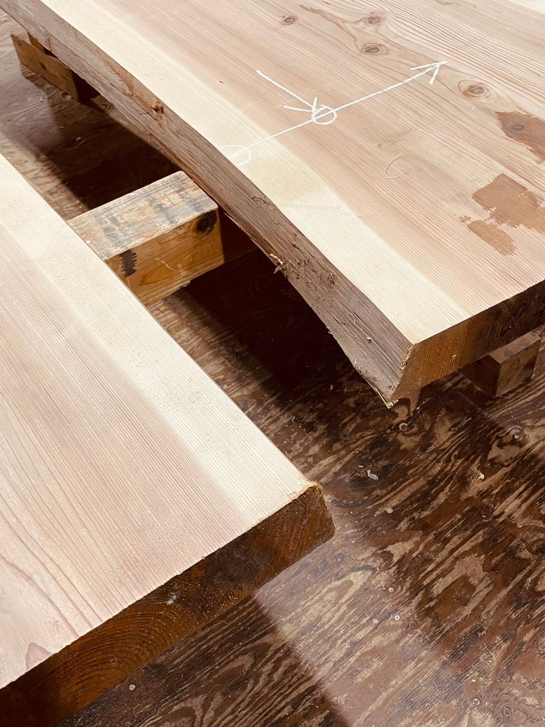 2階の家具に用いられた板材