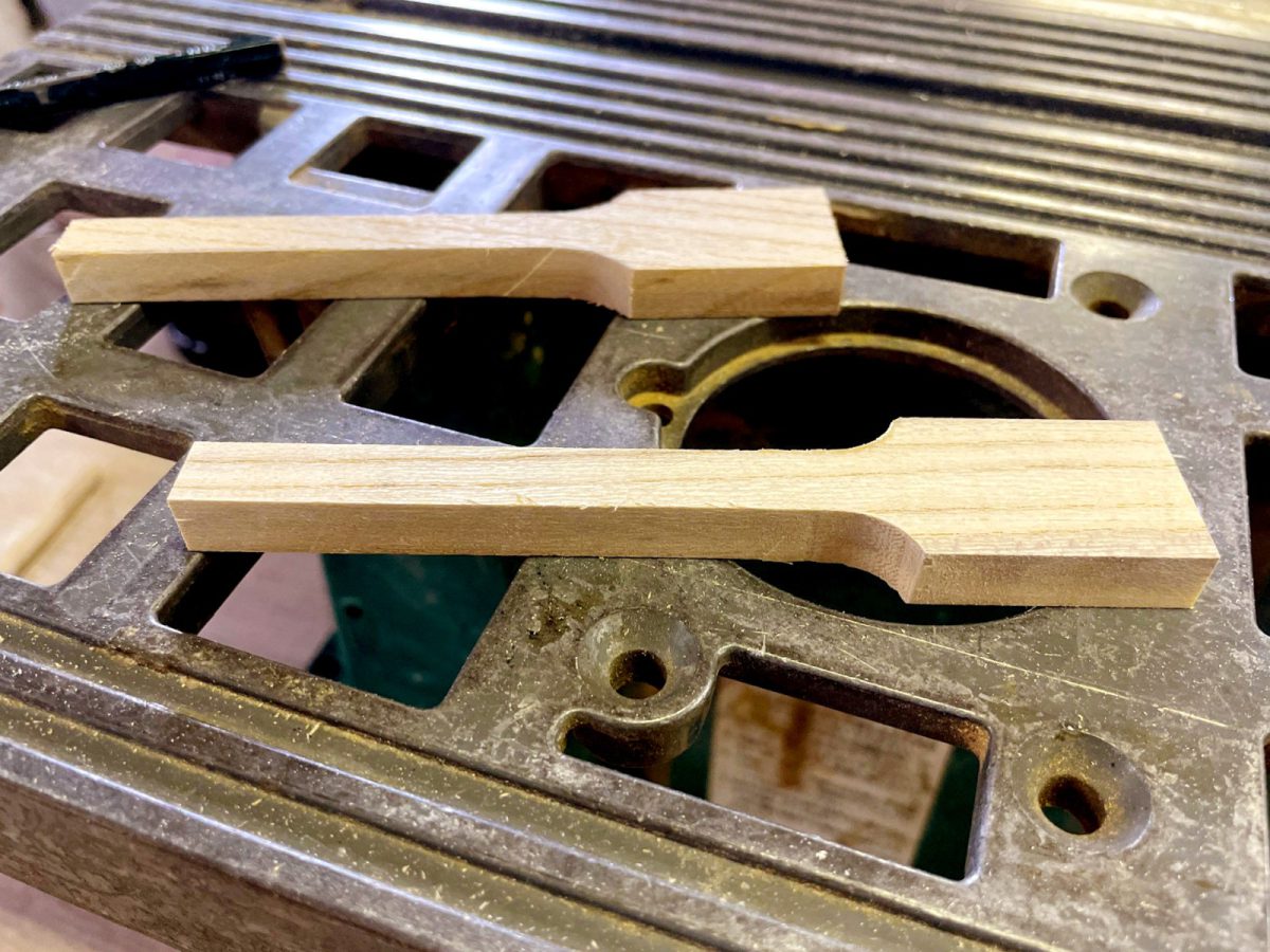 この型からオリジナルスプーンを削り出していきます