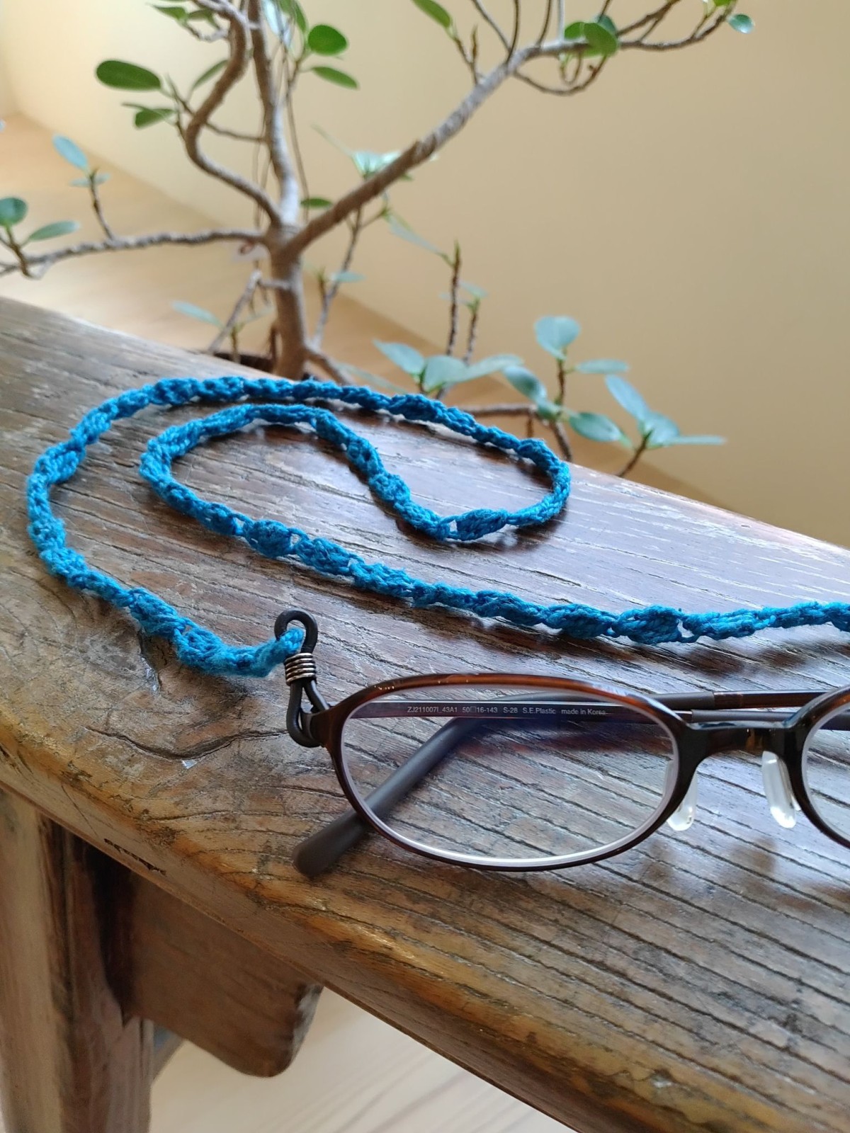 雫がつながったような可愛らしい模様編み