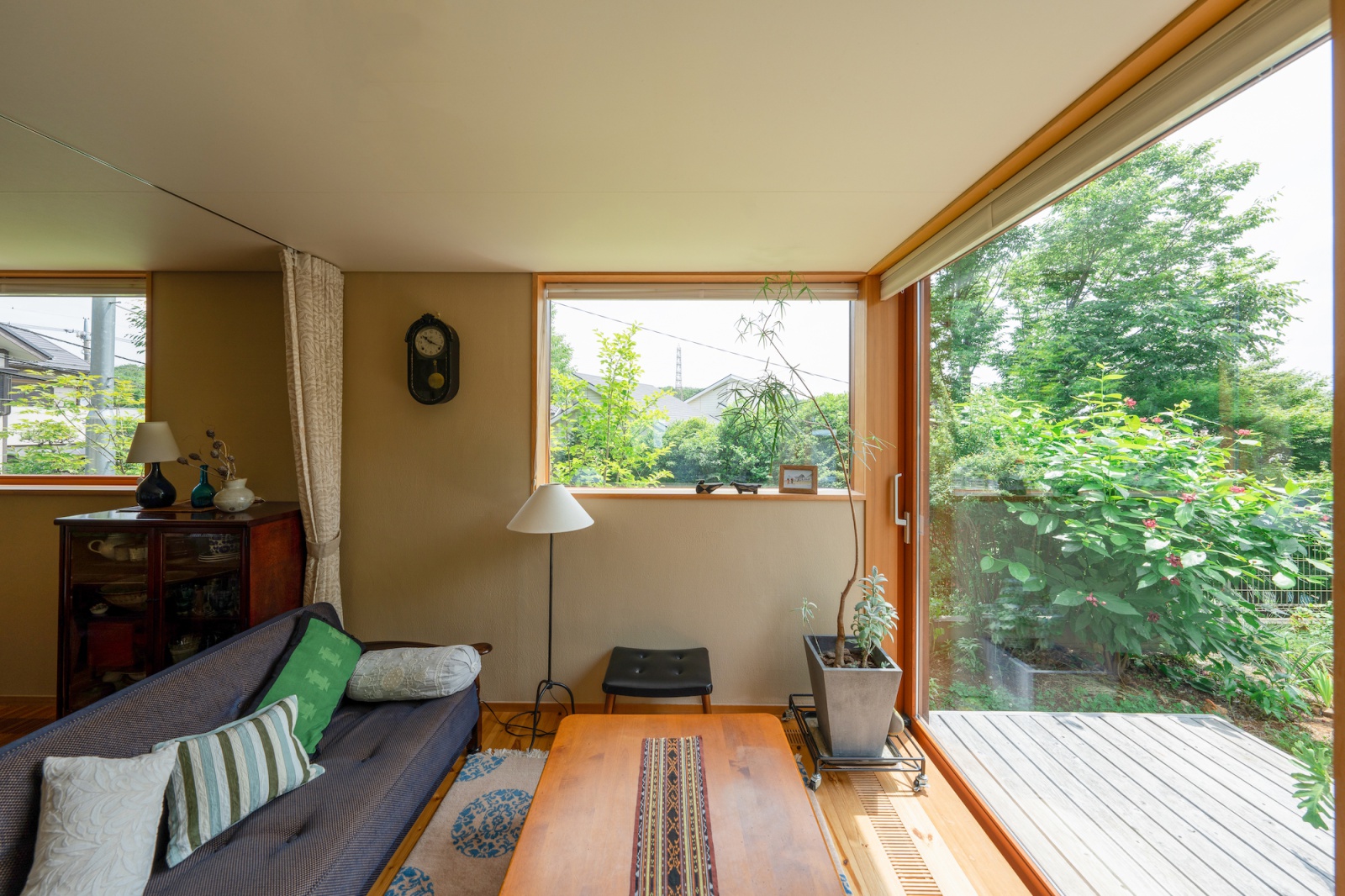 窓がそれぞれの暮らしを彩る 二世帯住宅