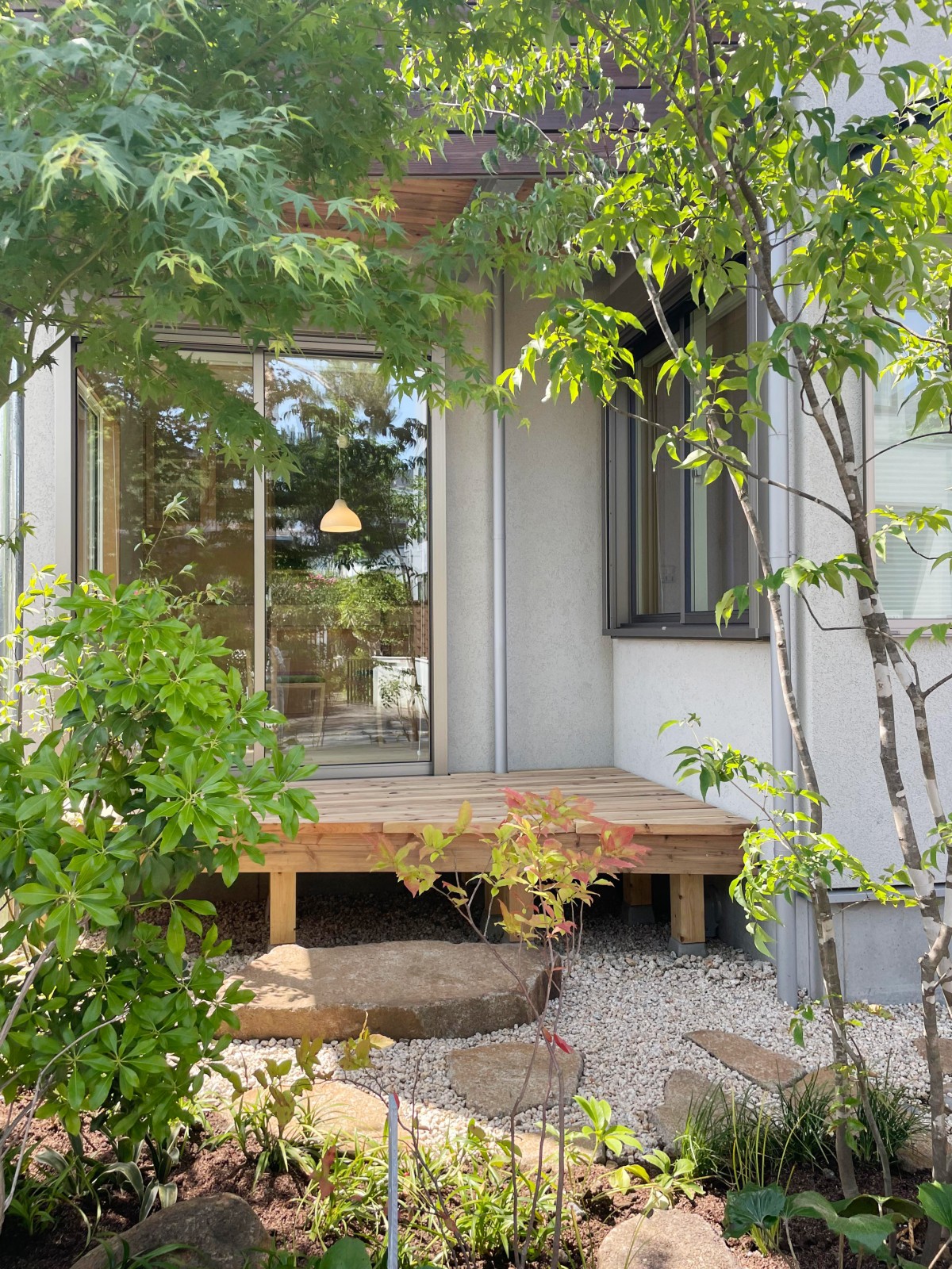 小林賢二さん造園のお庭とウッドデッキ