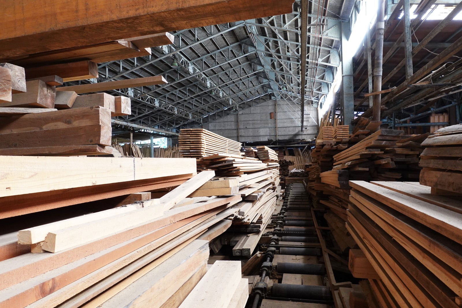 スタッフ樋口の実家「樋口木材」の良質な材も一部利用