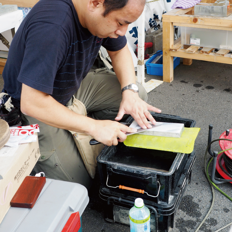 切れ味の良い刃物に生まれ変わります！