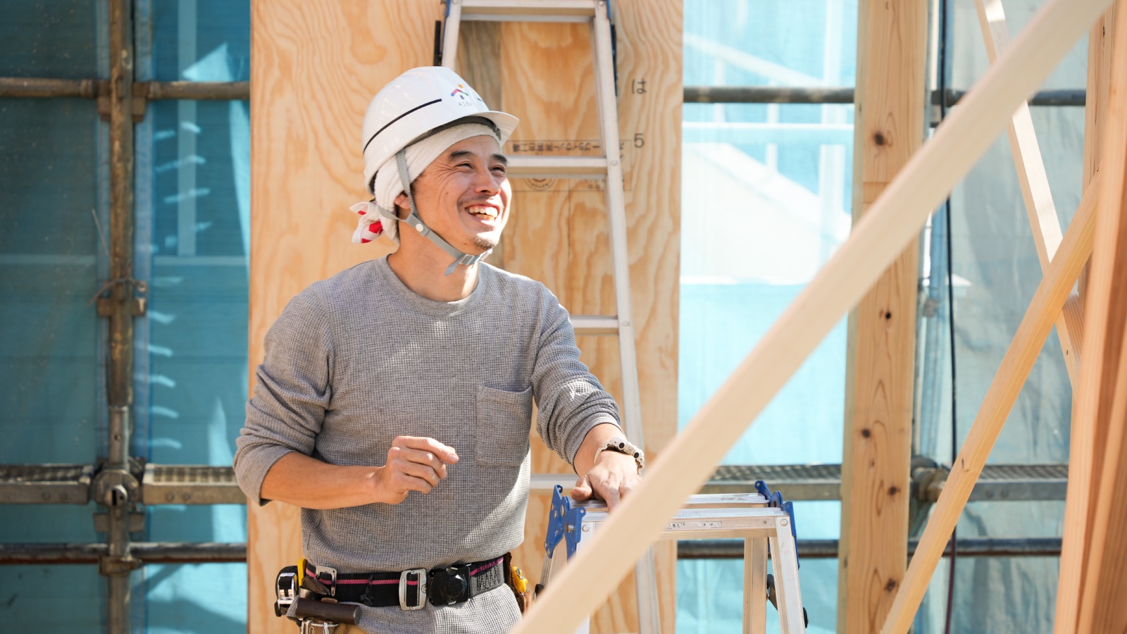 多様な職人さんと協働しながら現場を納める大工の仕事