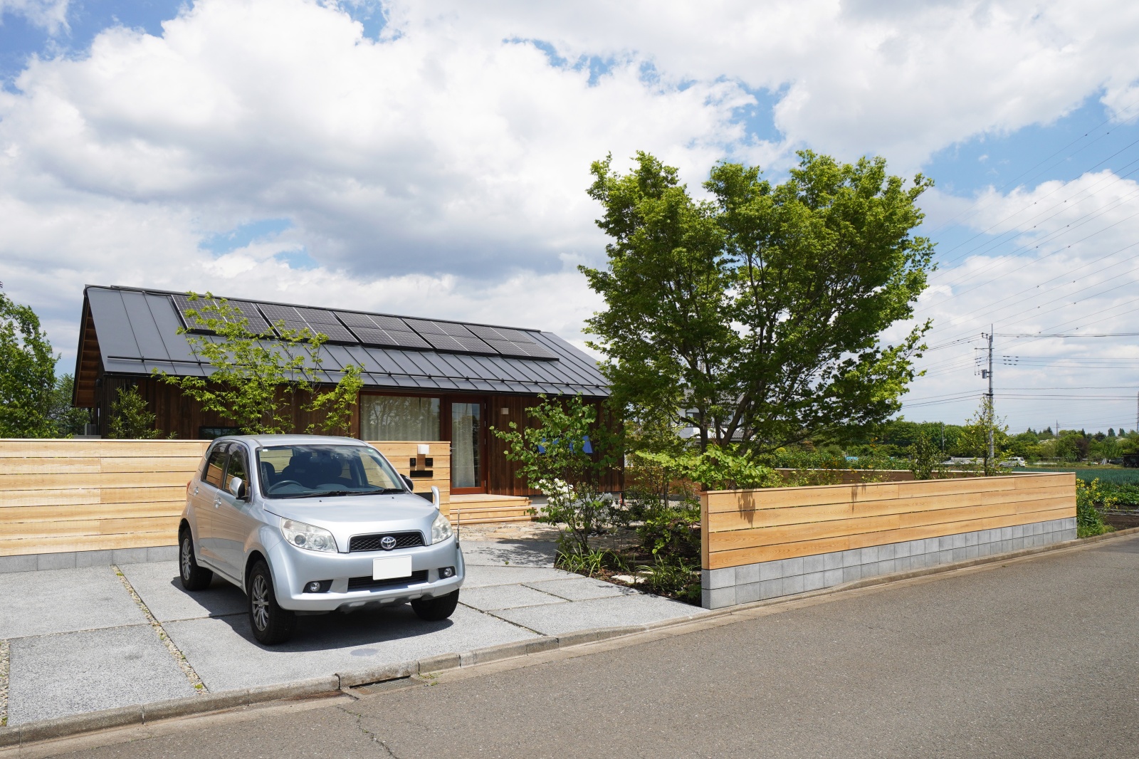 大きな木のある庭づくり|樋口木材PROJECT