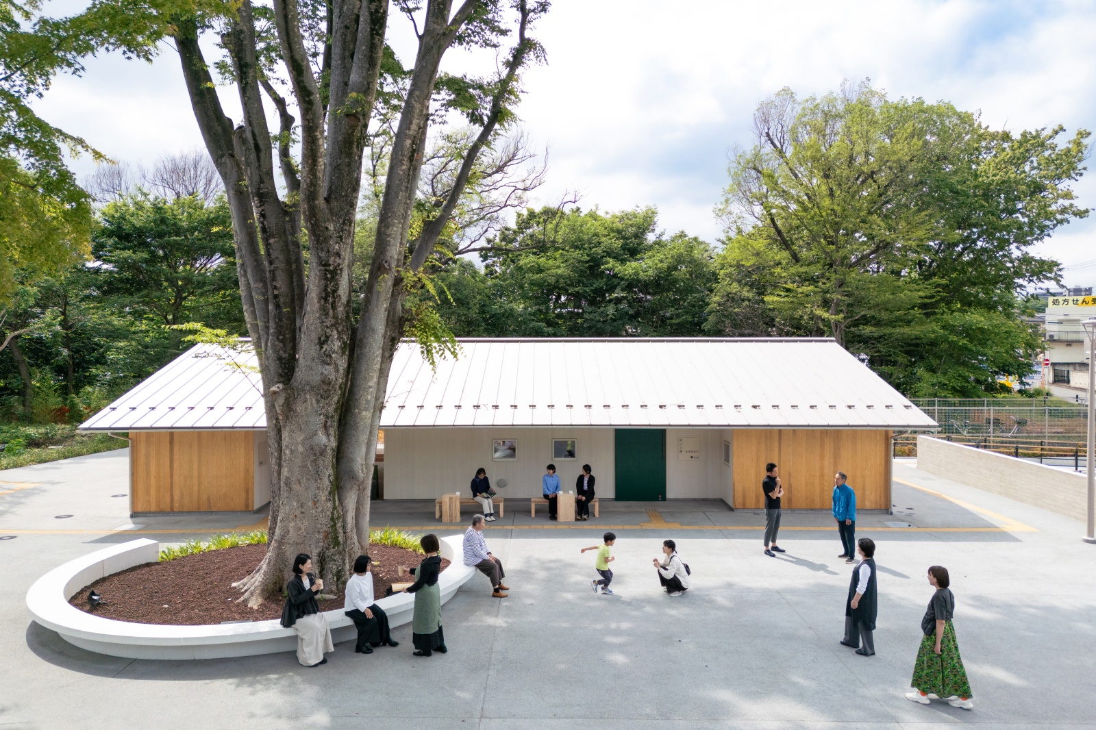 公園につくる地域の居間「はぎま」