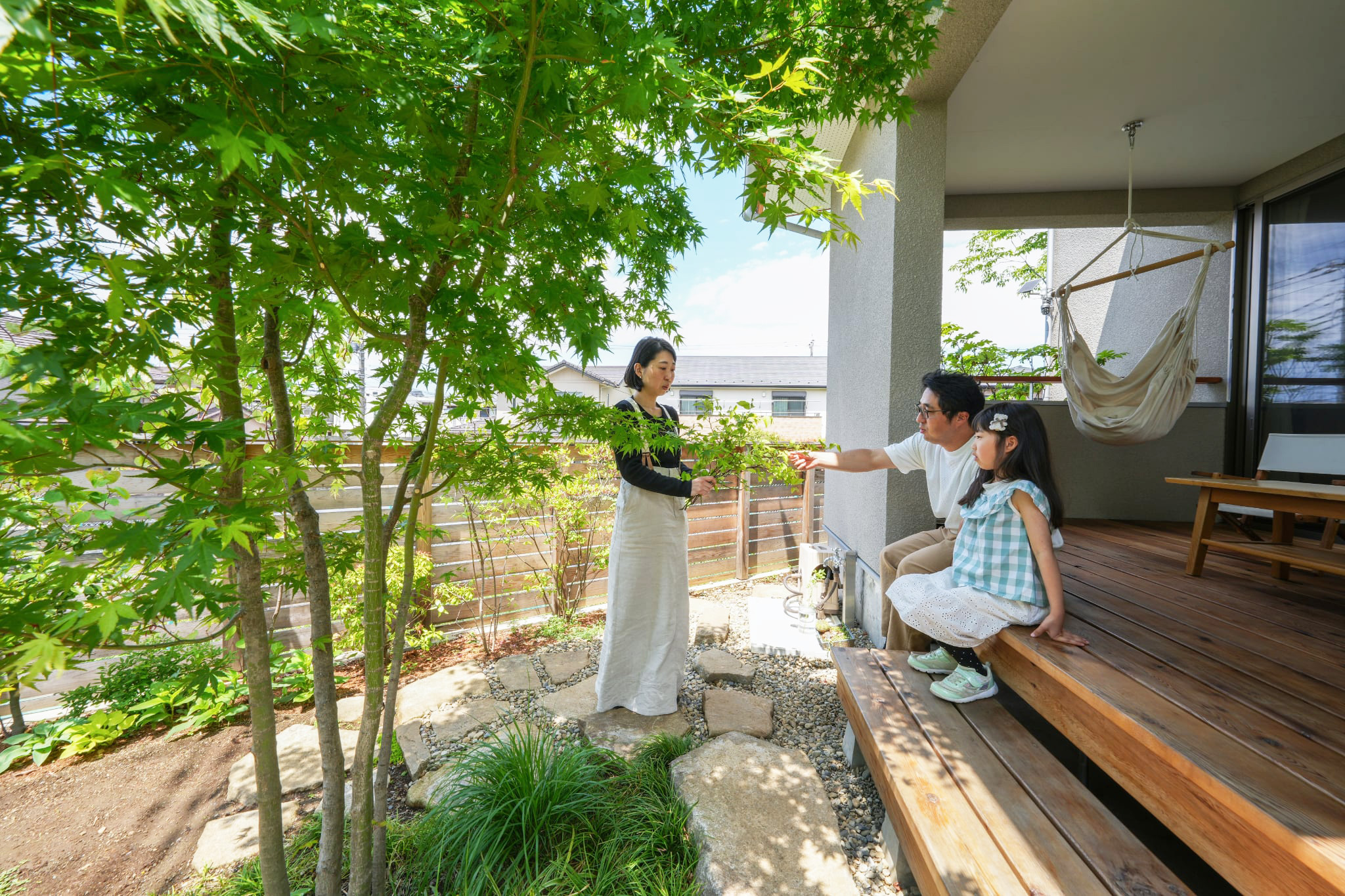 2年目の我が家通信！雑木が囲む半屋外空間を楽しむ暮らし