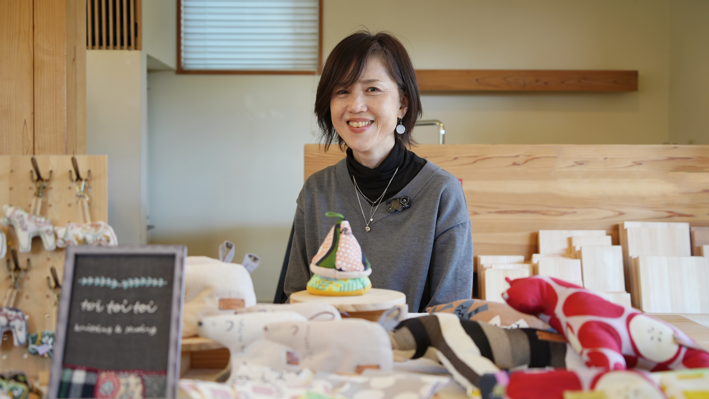 一つひとつ手仕事で丁寧に、つくり手のあたたかみを感じる作品