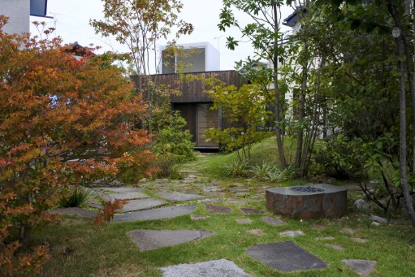 秋めく。秋づく。