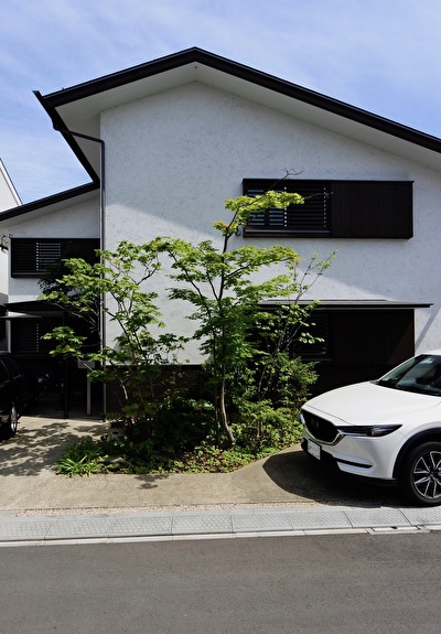 j12UT5k9f065Nyx1683621956